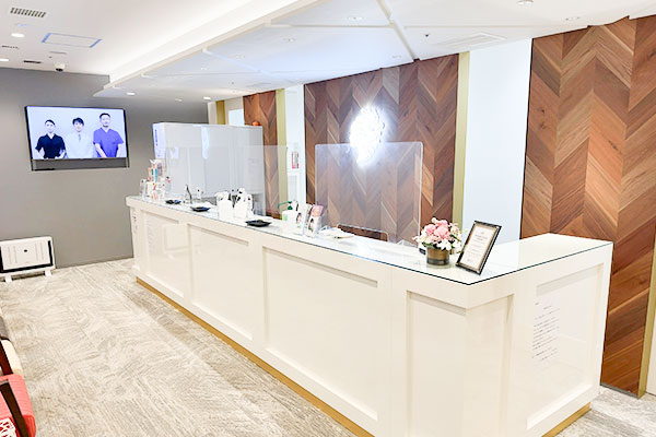 平日・土曜日ともに朝9時から夜20時まで診療